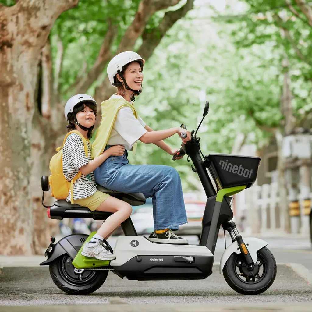 Las motos eléctricas en Bucaramanga se consolidan como una alternativa de movilidad eficiente, económica y amigable con el medio ambiente. Cada vez más ciudadanos optan por este tipo de vehículos debido al aumento en los precios de la gasolina y al menor costo de mantenimiento frente a las motocicletas tradicionales.