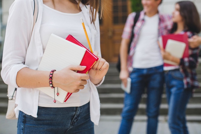 Becas- estudiantes- Universidad Europea- Convocatoria-