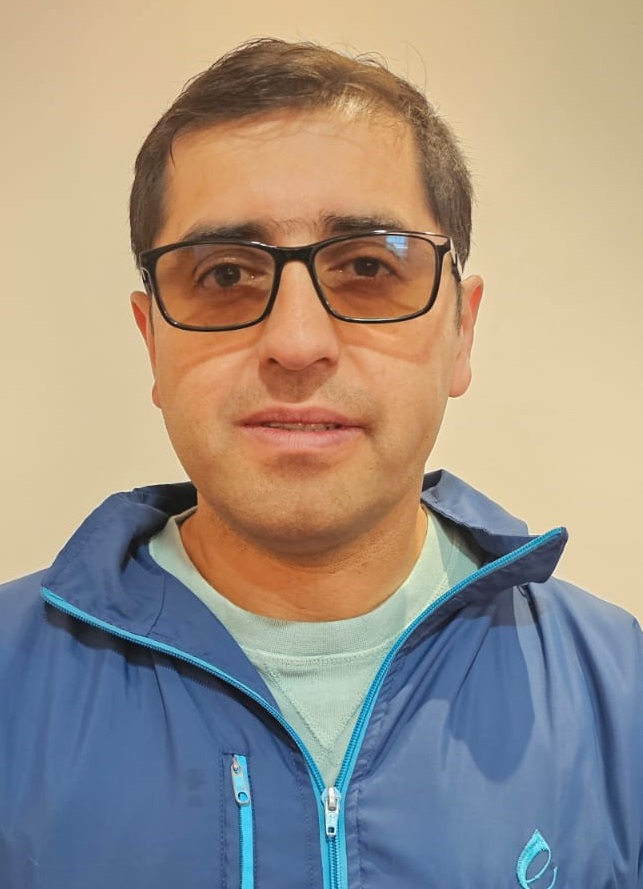 Óscar Pantoja, director.