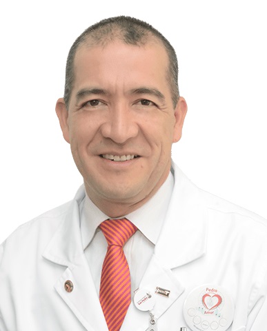 Óscar Mosquera, gerente.