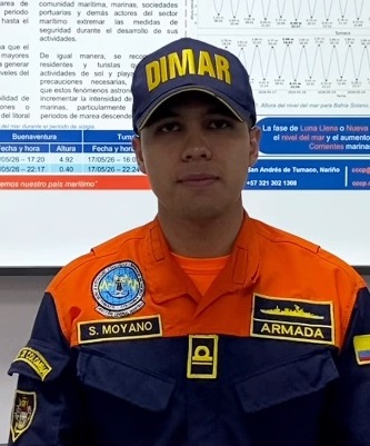 Santiago Moyano, teniente.
