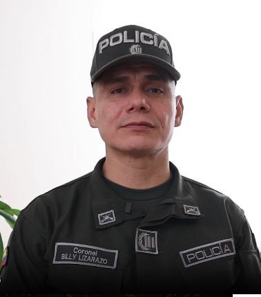 Billy Lizarazo, comandante.