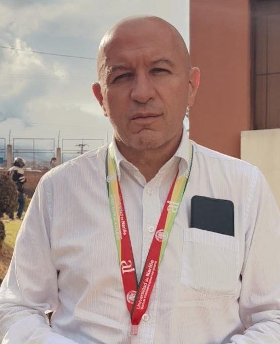 Hernán Rivas, decano.