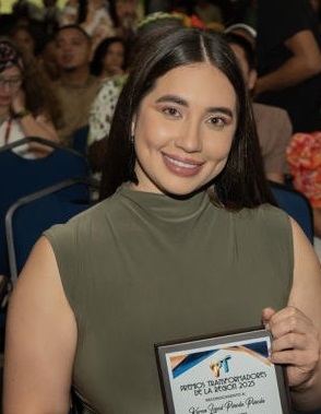 Karen Pineda, alcaldesa.