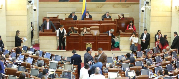 John Amaya arranca su gestión en el Congreso con tres proyectos