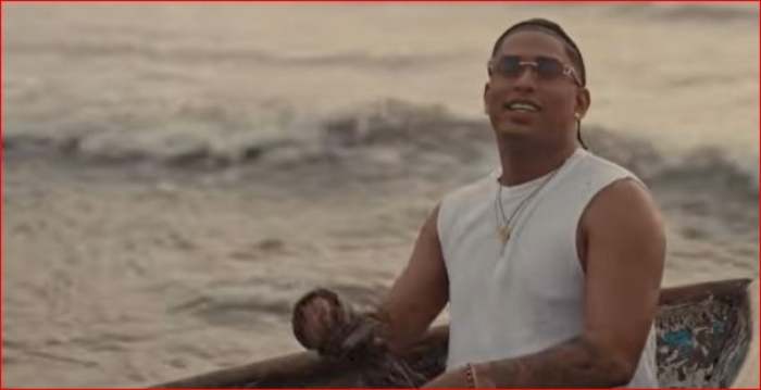 Estreno- YELEX- Ćngel de Calle-Follow Me-