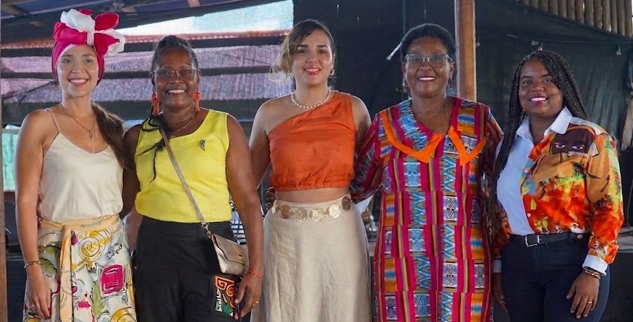 En la imagen aparecen Ximena Pineda, Silena Dájome, Mónica Riascos y Margoth Suárez, quienes destacaron y reconocieron el liderazgo de las mujeres afro.