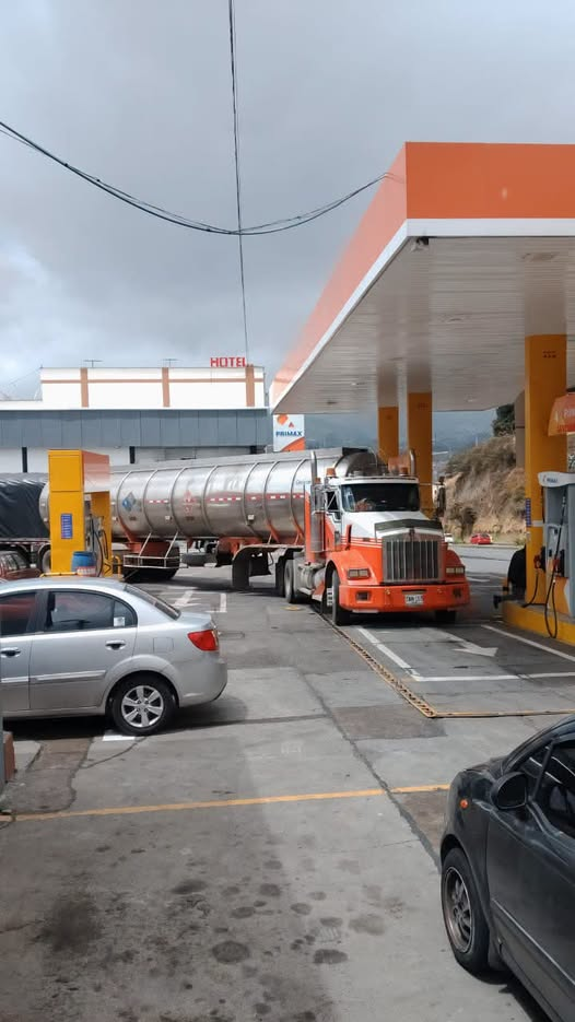 NUEVAMENTE HURTAN TRACTOMULA EN EL CAUCA Y SU CONDUCTOR ESTÁ DESAPARECIDO, ASI LO REPORTARON CAMIONEROS DE NARIÑO. 11 VEHÍCULOS DE CARGA HURTADOS EN 2026.