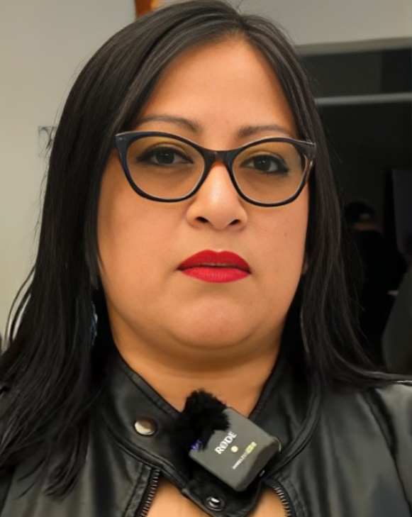 Silvia Pupiales, funcionaria.