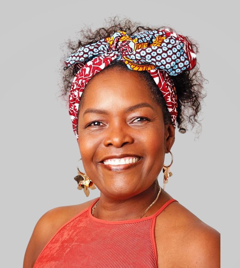 Silena Dájome, secretaria.