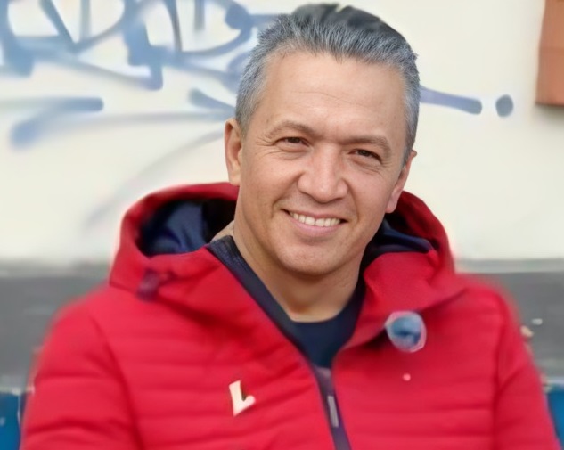 Álvaro Zarama, funcionario.