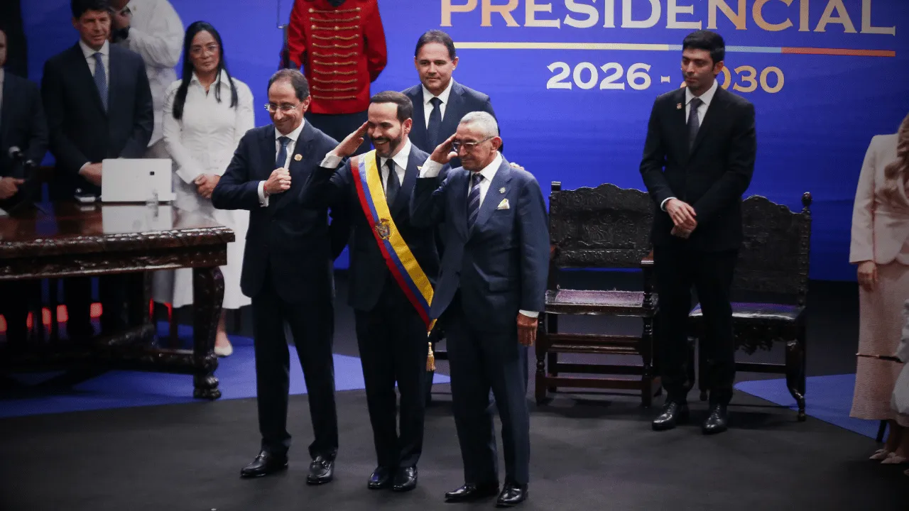 Empresarios, políticos y mandatarios extranjeros expresaron expectativas.