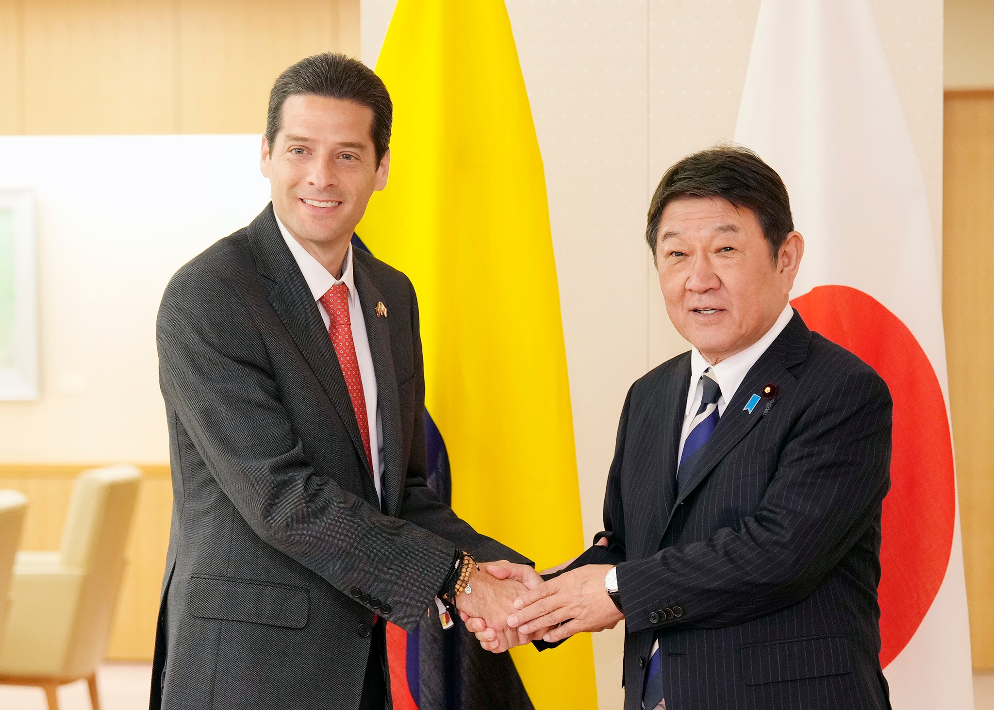 Colombia y Japón acordaron reactivar las negociaciones.
