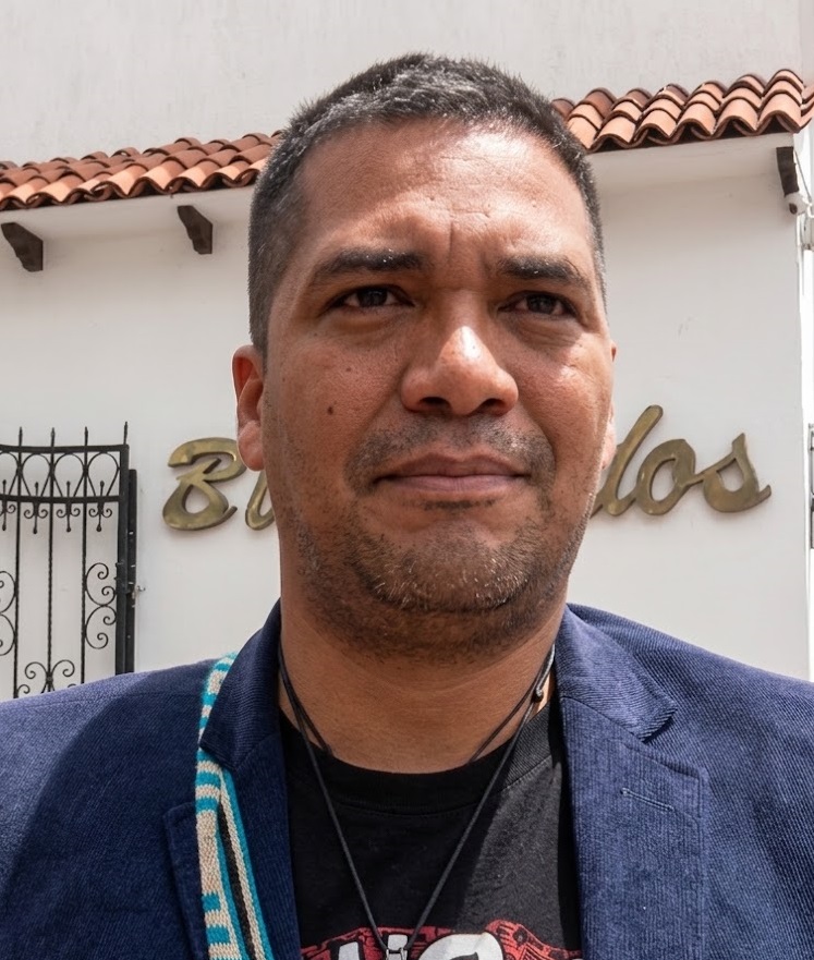 Ricardo Benavides, alcalde.