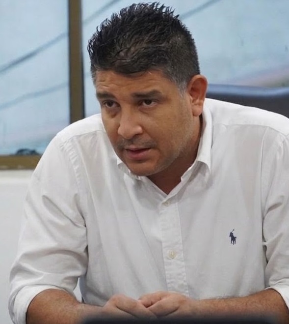 Felix Henao, alcalde.