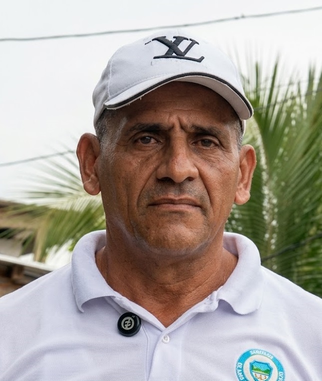 Franco Noguera, profesional.