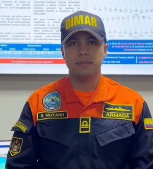 Santiago Moyano, teniente.