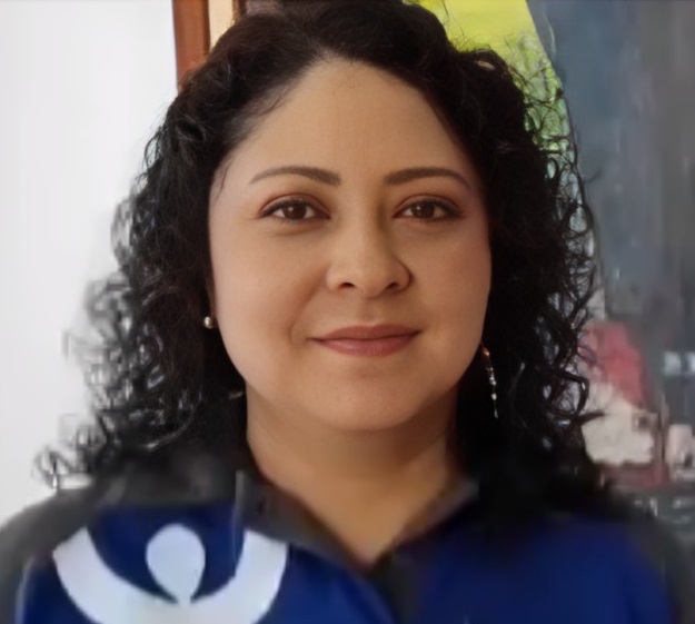 Ángela Paz, gerente.