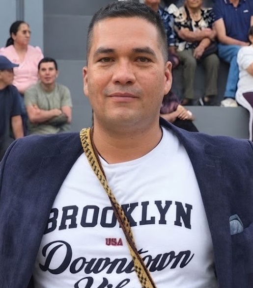 Ricardo Benavides, alcalde.
