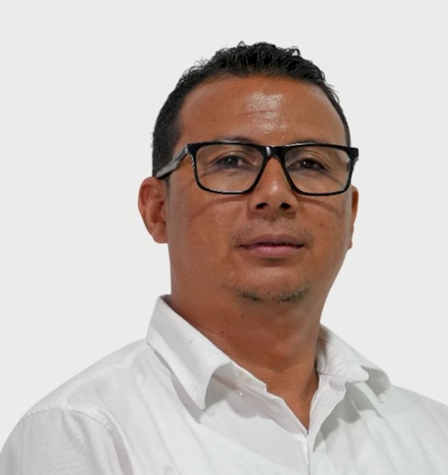 Alexis Erazo, secretario.