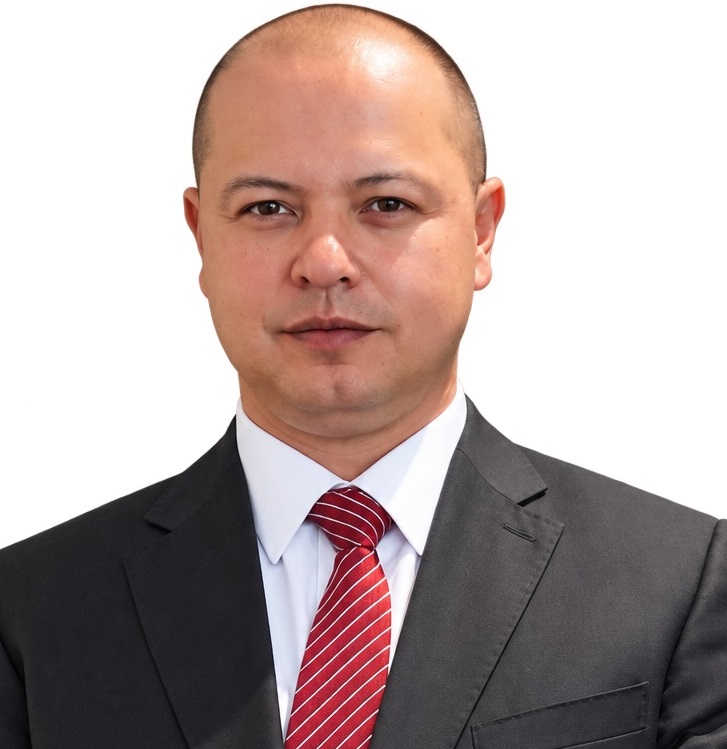 Arturo Ortega, presidente.