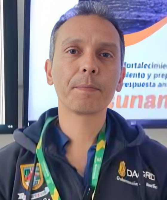 Gabriel Ocaña, director.