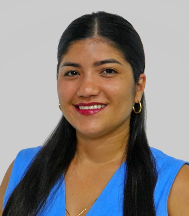 Teresa Das Neves, secretaria.